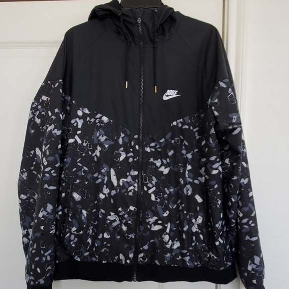 Nike Other - Nike full zip jacket size xl with hood